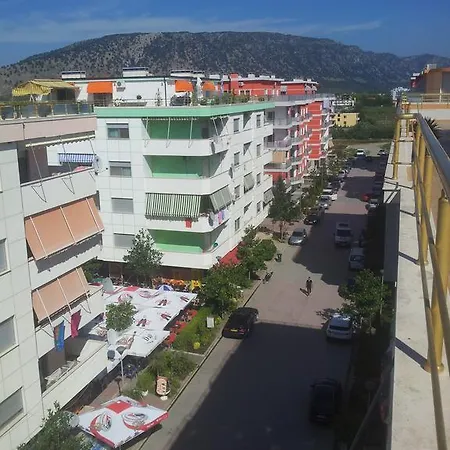 شقة Penthouse Max Velipojë