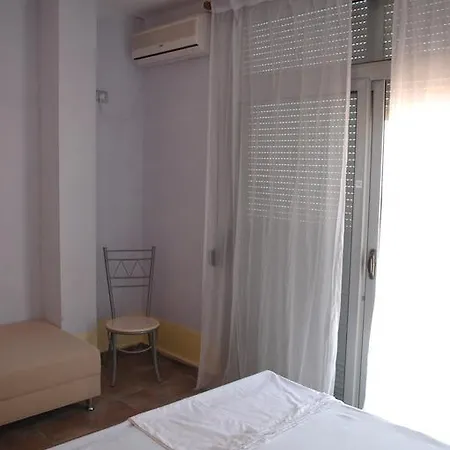 Penthouse Max شقة