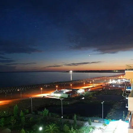 شقة Penthouse Max Velipojë
