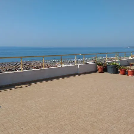 شقة Penthouse Max Velipojë
